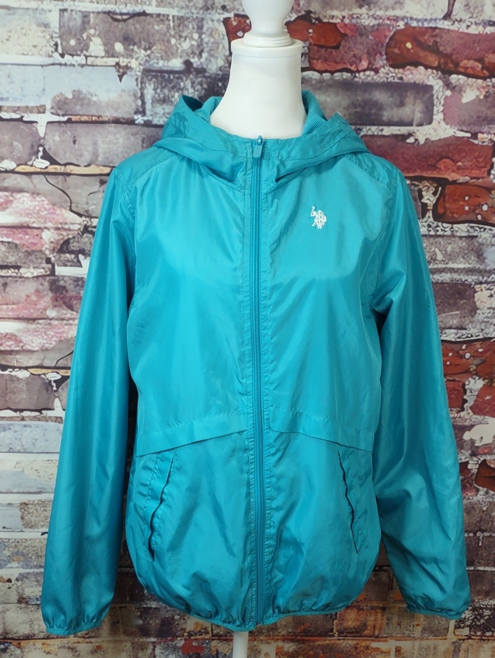Lightweight Hooded Windbreaker Jacket